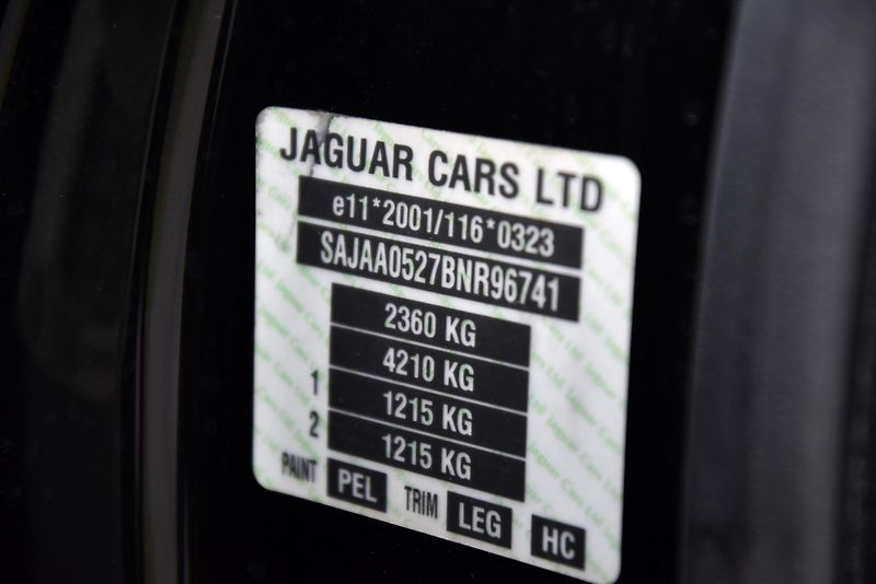 Jaguar XF 3.0 V6 S 202 kW A/T,XENON,NAVI - fotka 48 z 48