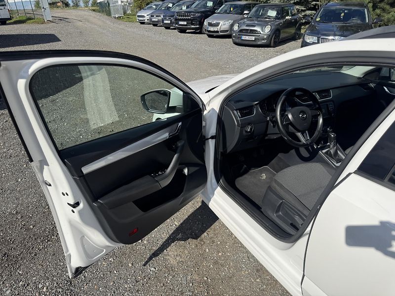 Škoda Octavia 1.6TDi,81kw,DPH,nové v ČR - fotka 19 z 38