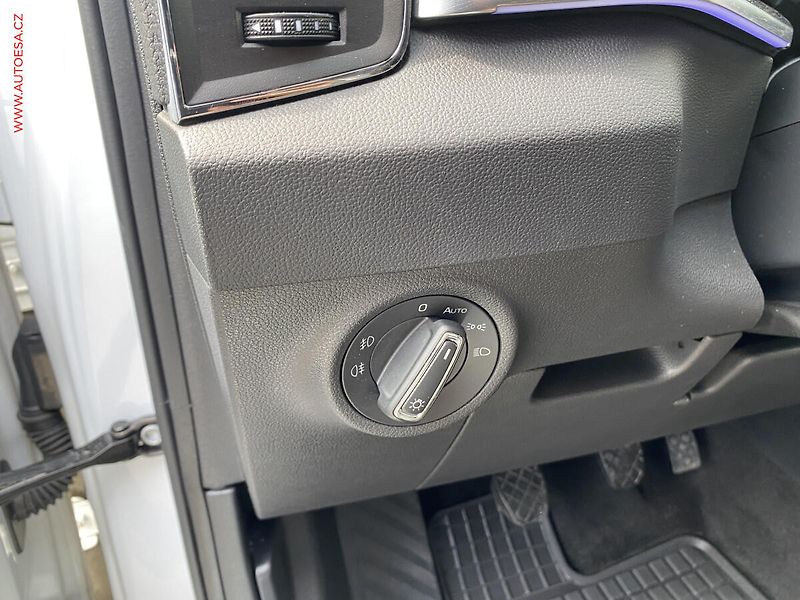 Škoda Karoq (2021) 2.0 TDi, 1.maj,ČR, Style, LED - fotka 14 z 19