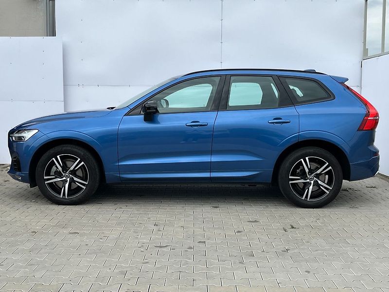 Volvo XC60 R-Design B5 AWD 184kW - fotka 9 z 26