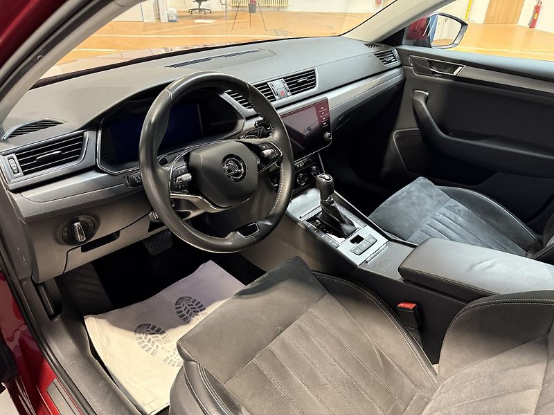 Škoda Superb 2.0 TDI 110kW Style Combi DSG - fotka 5 z 15