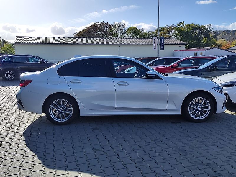 BMW Řada 3 E330/215kW Sportline AT PHEV - fotka 4 z 34