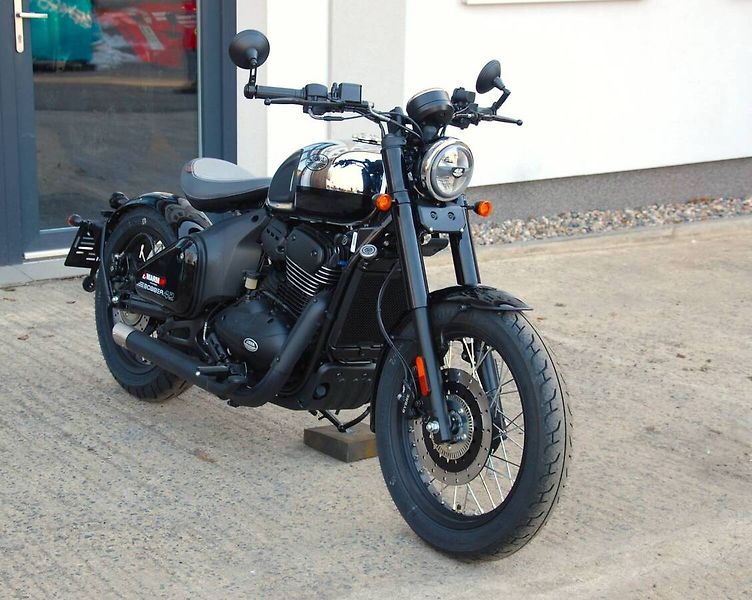 Jawa 350 Chopper (2026) 350 CL Bobber - fotka 10 z 25
