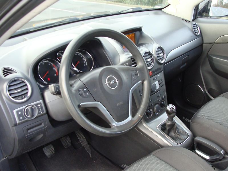 Opel Antara 2.0 CDTi 4x4 - fotka 9 z 25