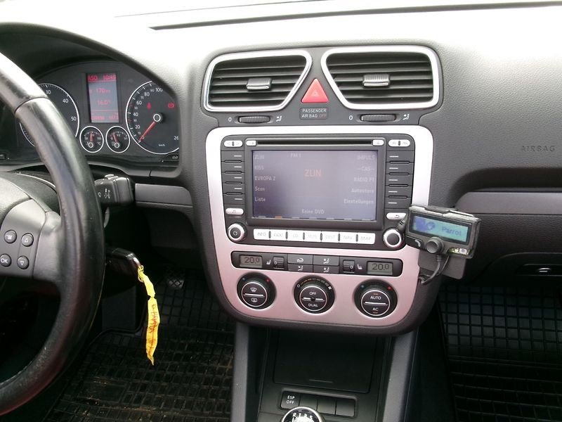 Volkswagen EOS (2008) 2,0TDI 8V CABRIO  - fotka 24 z 45