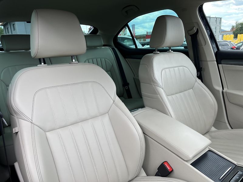Škoda Superb 2.0TDi 147kw 4x4 ČR 1.MAJ DPH - fotka 38 z 50