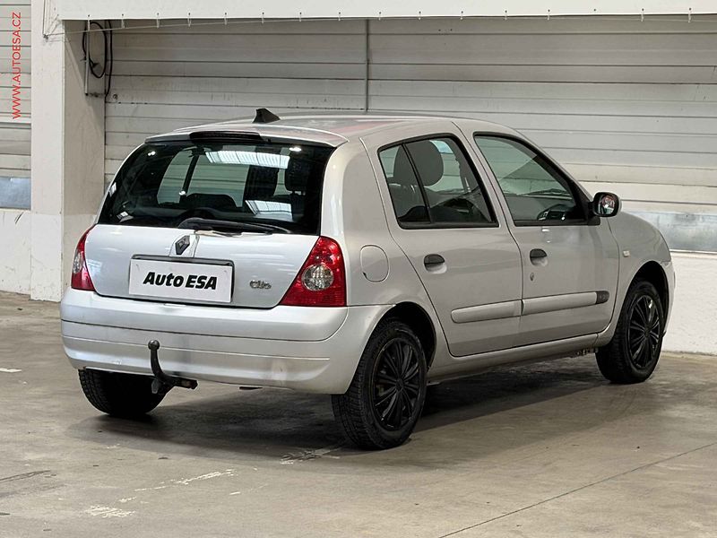 Renault Clio (2005) 1.2i, ČR, AC, tažné - fotka 6 z 15
