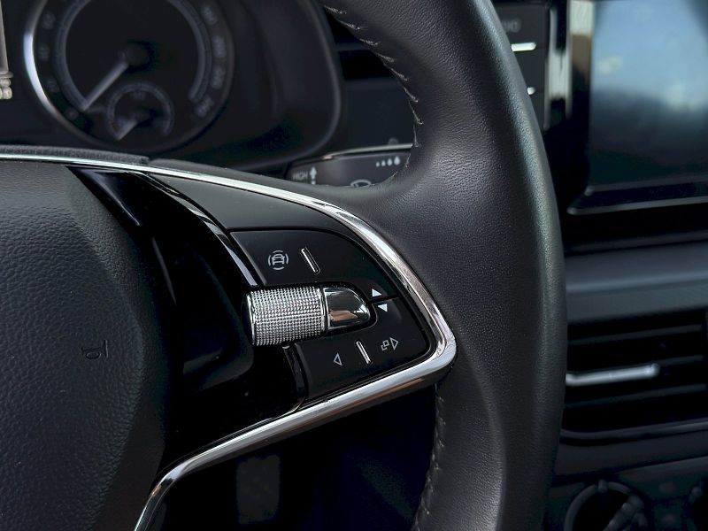 Škoda Scala (2022) 1.0 TSI 81 kW Ambition Plus - fotka 15 z 23