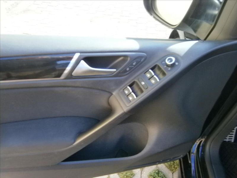 Volkswagen Golf 2,0 TDI  GTD 125 KW - fotka 8 z 12