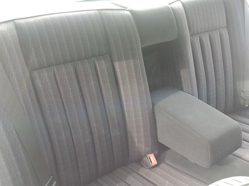 Mercedes-Benz 124 2.0i,100kW,KLIMA,ABS - fotka 14 z 21