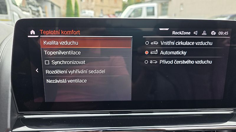 BMW Řada 8 (2023) M850i 4.4 V8 390kW xDrive AT - fotka 29 z 42