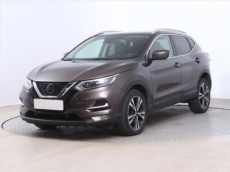 Nissan Qashqai (2017) 1.6 dCi, Automat, Navi - fotka 2 z 16