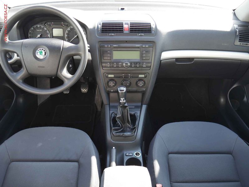 Škoda Octavia (2005) 1.9 TDI, AC, temp - fotka 8 z 16
