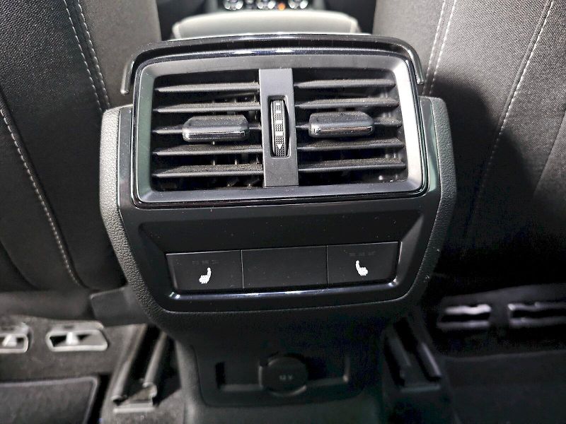 Škoda Karoq (2024) 1.5TSi 110kW DSG SPORTLINE EXC - fotka 33 z 39