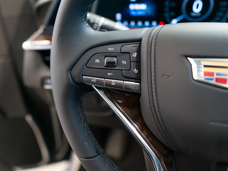 Cadillac Escalade (2024) 6.2 Premium Luxury Platinum - fotka 22 z 50