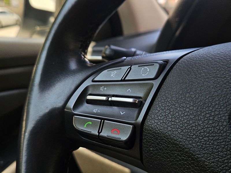 Hyundai i30 1,6 CRDi DPH Trikolor Comfort - fotka 17 z 36