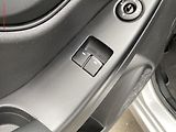 Hyundai ix20 (2013) 1.6 CRDi, AC, park. čidla - náhled 13