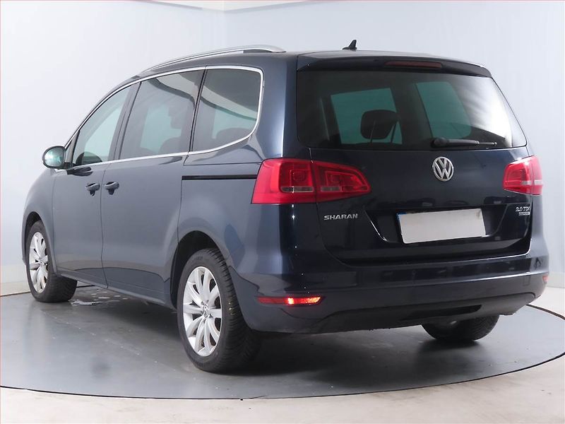 Volkswagen Sharan (2011) Highline 2.0 TDI, Navi - fotka 4 z 15