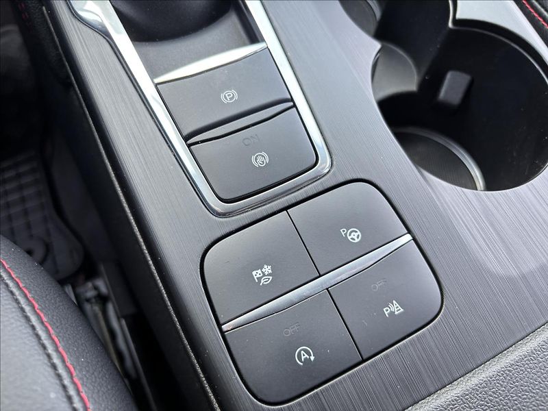 Ford Kuga 2,0 EcoBlue ST-Line X AWD AUT - fotka 36 z 50