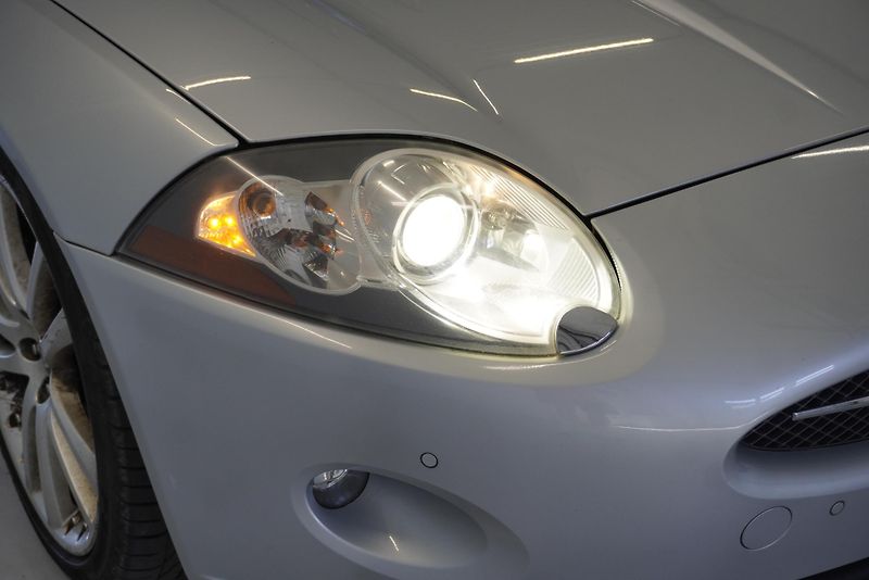 Jaguar XK 4.2 V8 kabrio - fotka 3 z 30