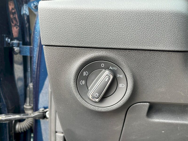 Škoda Karoq (2023) 1.5 TSI 110kW Style - fotka 13 z 27