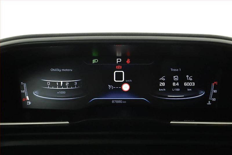 Peugeot 508 (2019) Allure 1.6 PureTech, Automat - fotka 8 z 17