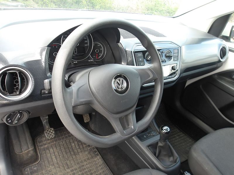 Volkswagen up! 1,0i Výbava Pěkny ! - fotka 16 z 21
