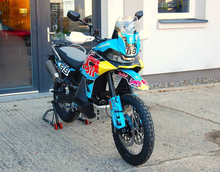 CFMOTO 800 MT (2026) 800MT-X REDBULL EDICE - fotka 9 z 14