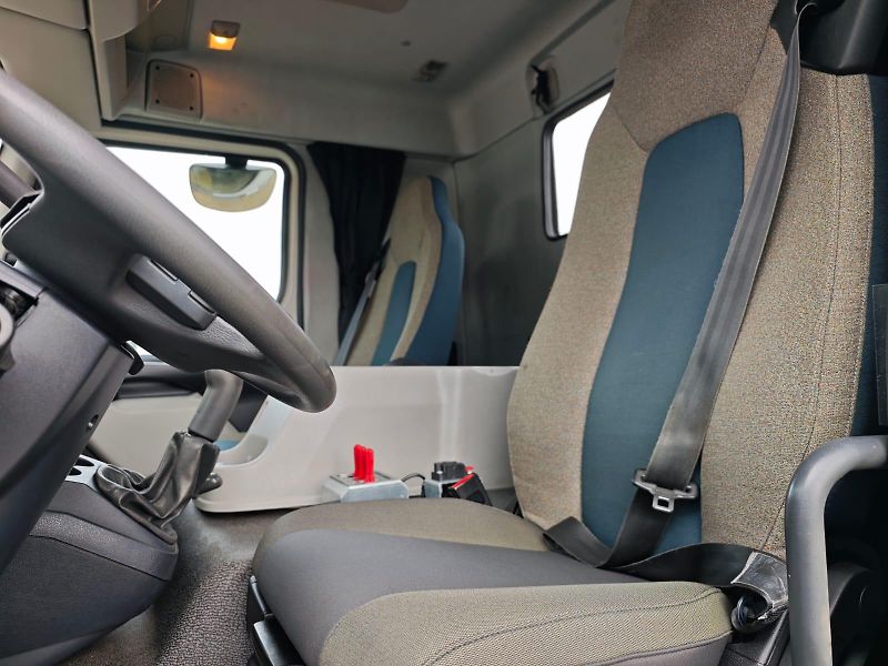Volvo FL 14 t, nová 8t hákový nosič  - fotka 19 z 32