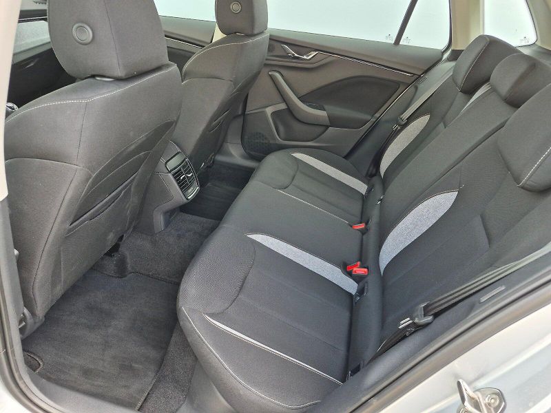 Škoda Kamiq (2025) Selection 1.0 TSI 85kW - fotka 24 z 27