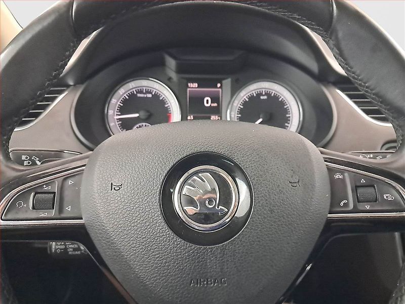 Škoda Octavia (2016) Laurin&Klement 2.0 TDI, 4X4 - fotka 18 z 20