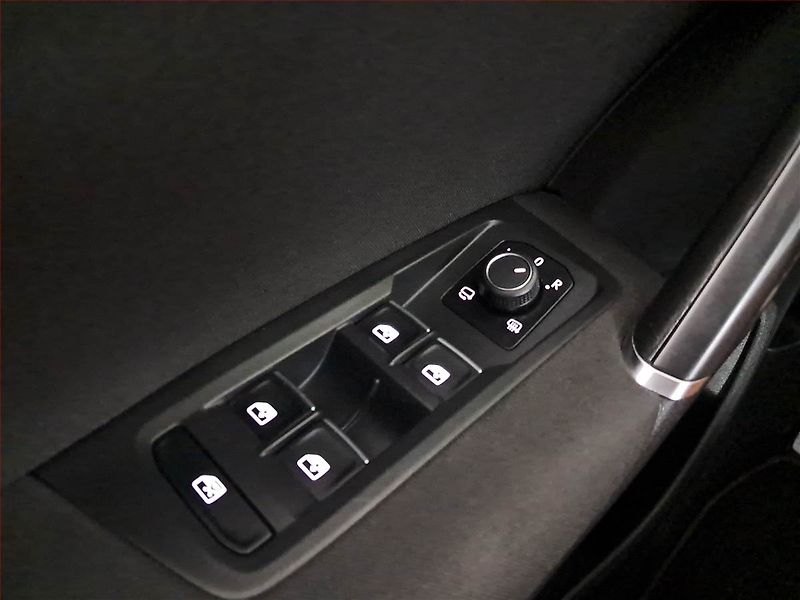 Volkswagen Touran (2017) 1.4 TSI, Navi, Tempomat - fotka 20 z 21