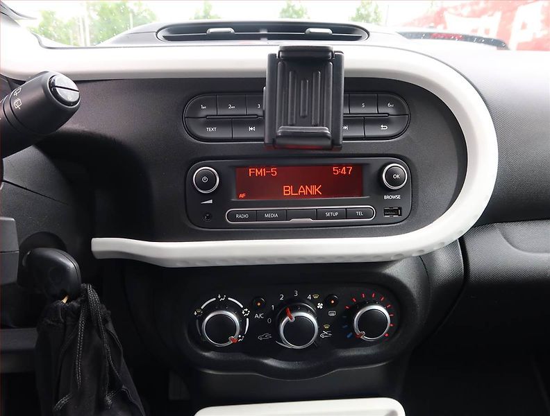 Renault Twingo (2015) 1.0 SCe, Tempomat - fotka 12 z 18