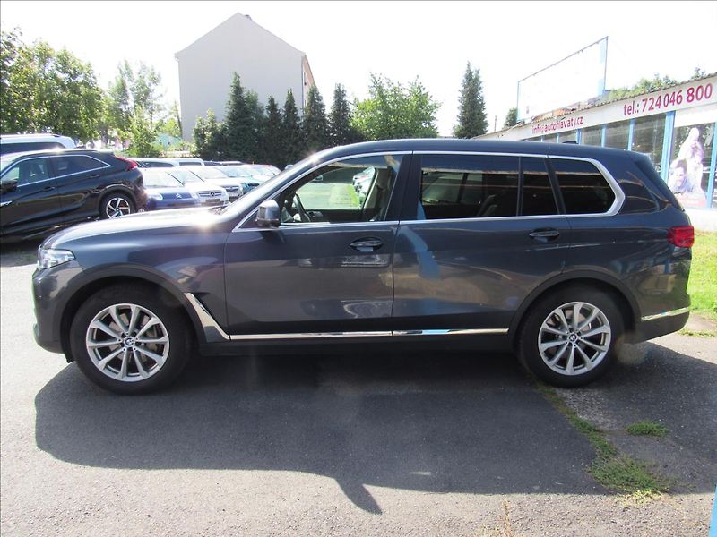 BMW X7 3,0 d xDrive30d 195 kW 7 míst - fotka 7 z 44