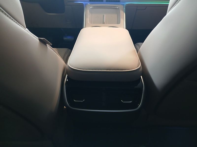 Xpeng G9 (2026) AWD Performance - 575 HP !!! - fotka 18 z 21