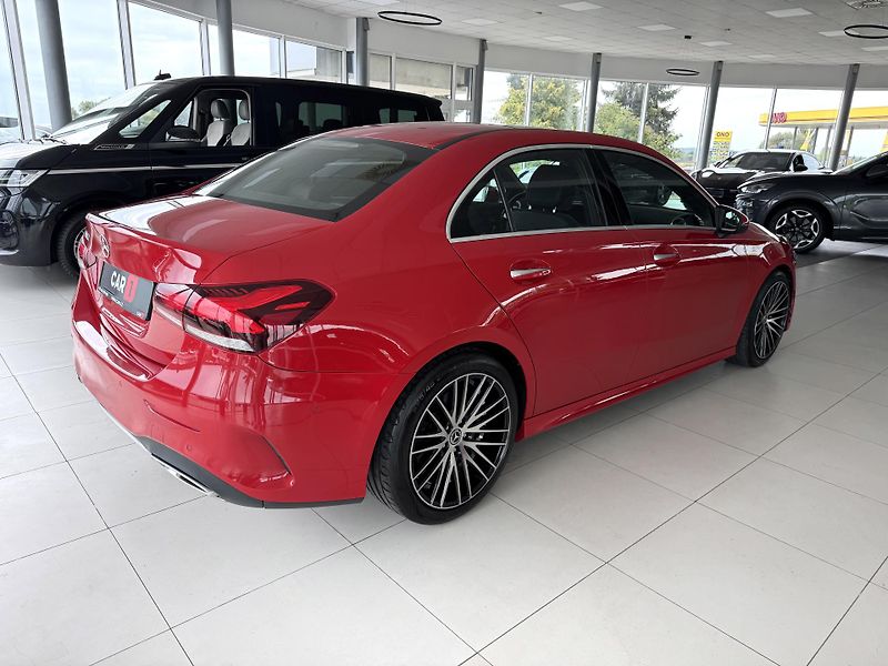 Mercedes-Benz Třídy A 200 AMG AUT*Panorama*Distronic - fotka 5 z 39