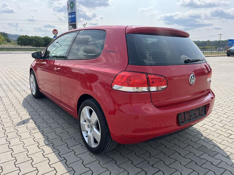 Volkswagen Golf (2009) 1.4i-59 kW - fotka 5 z 10