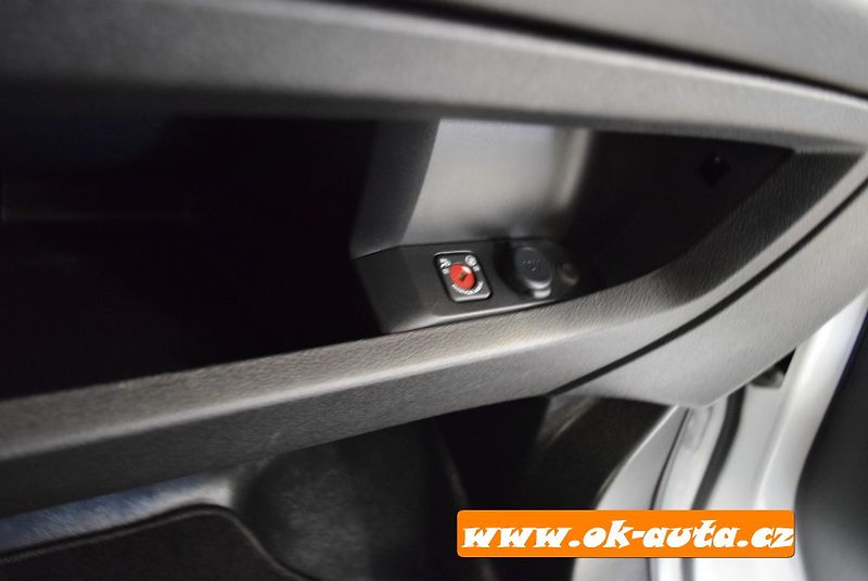 Peugeot Expert 2.0 BHDI LONG 6.MÍST AUTOMAT   - fotka 48 z 56