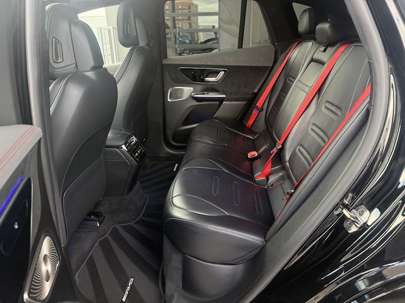 Mercedes-Benz EQE (2023) EQE 43 AMG 4MATIC SUV - fotka 52 z 54