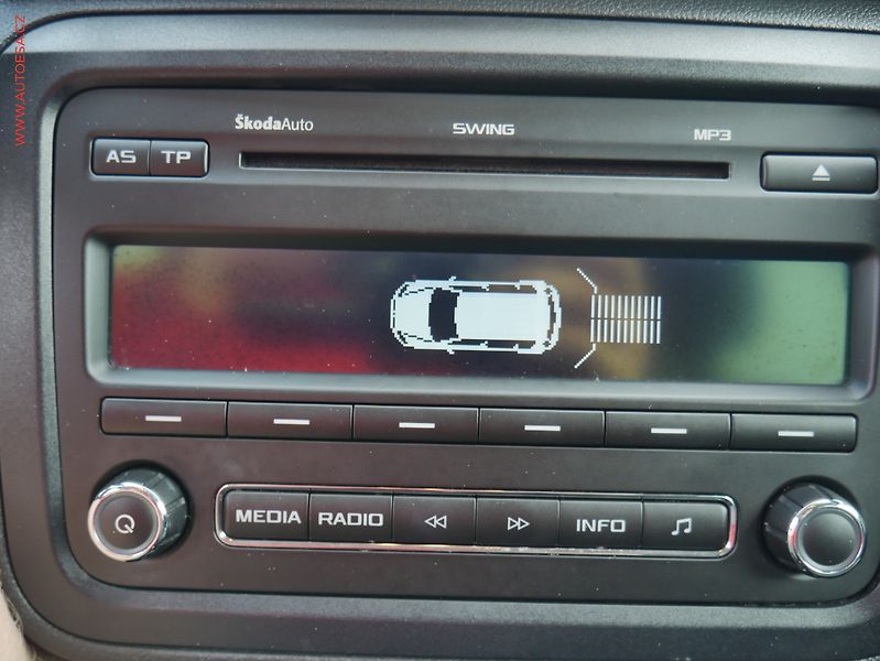 Škoda Roomster (2012) 1.2TSi, ČR, Ambition, AC - fotka 12 z 15