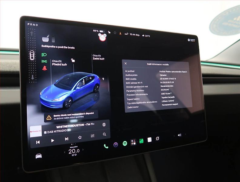 Tesla Model 3 (2025) Long Range RWD 79kWh, SoH 94% - fotka 23 z 27
