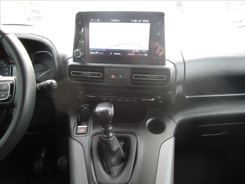Toyota ProAce City Verso 1.5D-4D, 1. majitel - fotka 13 z 65