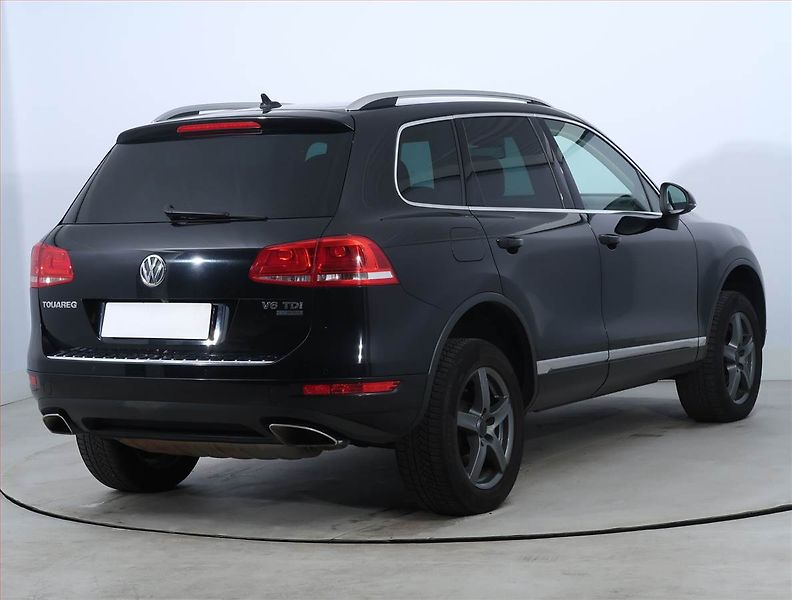 Volkswagen Touareg (2010) 3.0 TDI, 4X4, Automat, Navi - fotka 5 z 27
