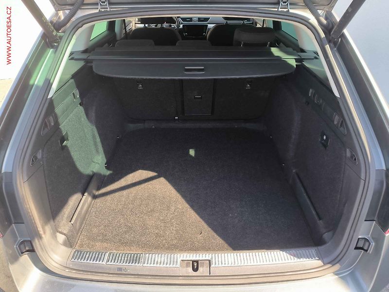 Škoda Superb (2022) 2.0 TDi, Style, DSG, LED - fotka 7 z 27