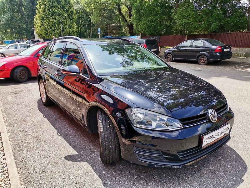 Volkswagen Golf Variant (2014) 1.2TSi 77kw PDC - fotka 6 z 27