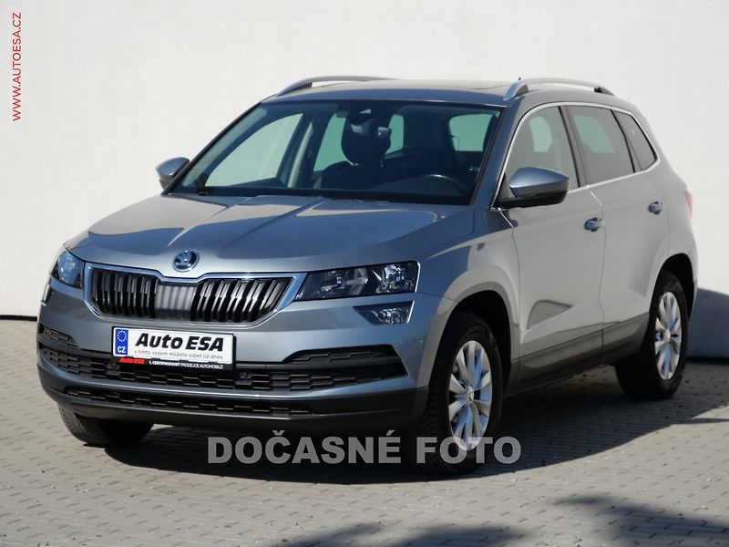 Škoda Karoq (2019) 1.5 TSi, Ambition, DSG, panor - fotka 3 z 21