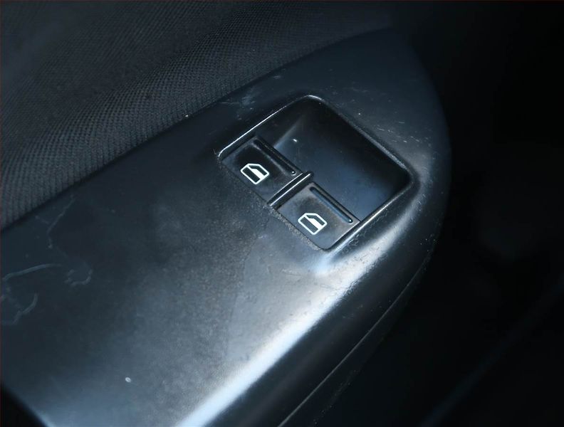 Škoda Octavia (2006) Ambiente 1.9 TDI, Serv.kniha - fotka 14 z 16
