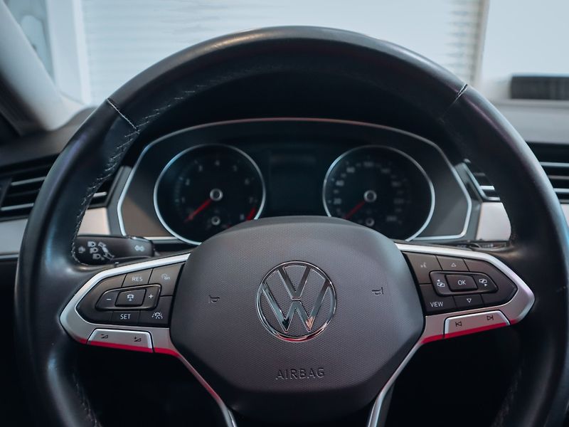 Volkswagen Passat 1.5 TSI 110 kW DSG Elegance - fotka 11 z 28