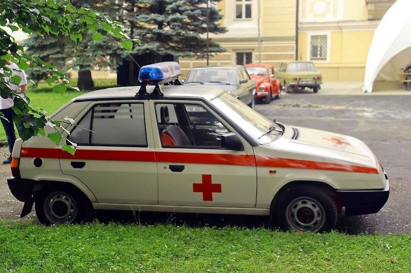 Veterány vyjely z Havlíčkova Brodu a dorazily na zámek ve Světlé nad Sázavou. Foto: poskytl Jan Šafránek