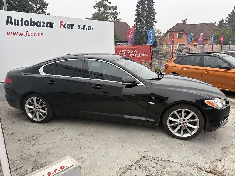 Jaguar XF (2010) 3.0 V6D - fotka 6 z 28